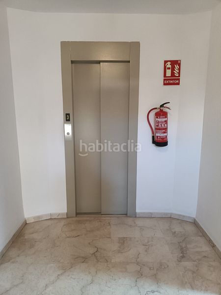 Foto 4c4e0fd4-a442-48fd-b65c-a541594dc1d1. Affitto appartamento in calle pianista rosa sabater 14 in Granada