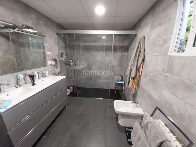 Foto 03b35a0d-3ada-435c-af56-6637d47245fa. Casa adosada se vende espectacular vivienda ideal para familias que buscan espacio. en Jaén