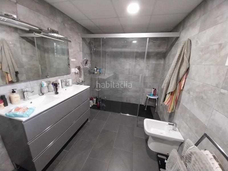 Foto 31359dba-d7a8-42d3-8ab5-c3d9865e5213. Casa adosada se vende espectacular vivienda ideal para familias que buscan espacio. en Jaén