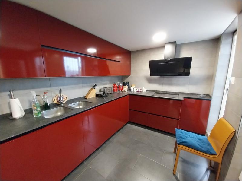 Foto b382ad95-867d-4dc3-8d0d-1dac817f8720. Casa adosada se vende espectacular vivienda ideal para familias que buscan espacio. en Jaén