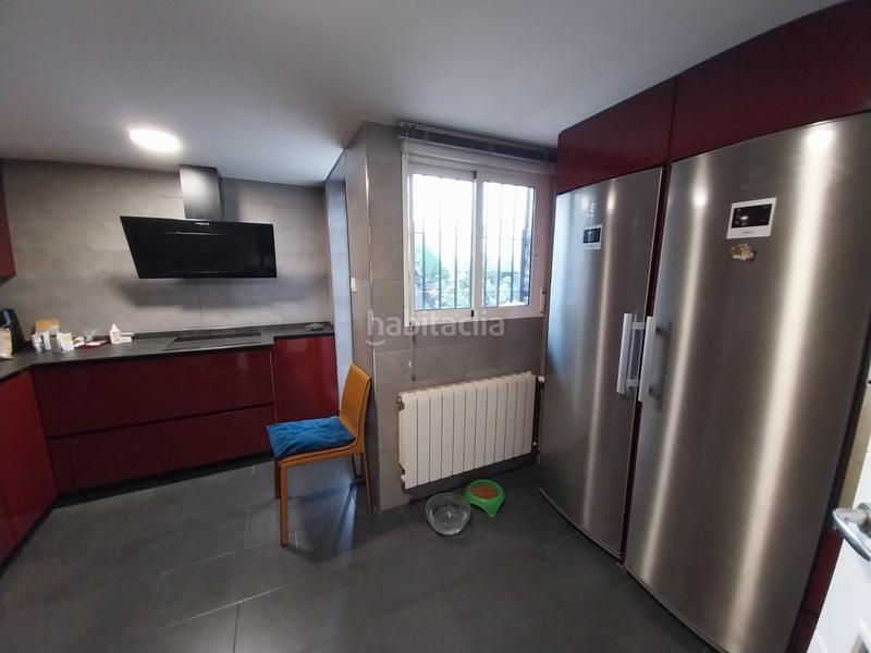 Foto bb39627b-4737-4d9c-add9-609bfaaebb6a. Casa adosada se vende espectacular vivienda ideal para familias que buscan espacio. en Jaén