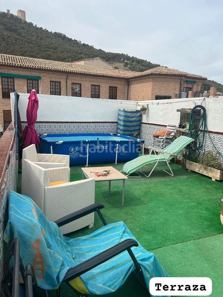 Foto 1f217b56-543b-4cdd-a9bd-23a18d72490c. Duplex with fireplace heating in Ctra. Circunvalación - La Magdalena Jaén