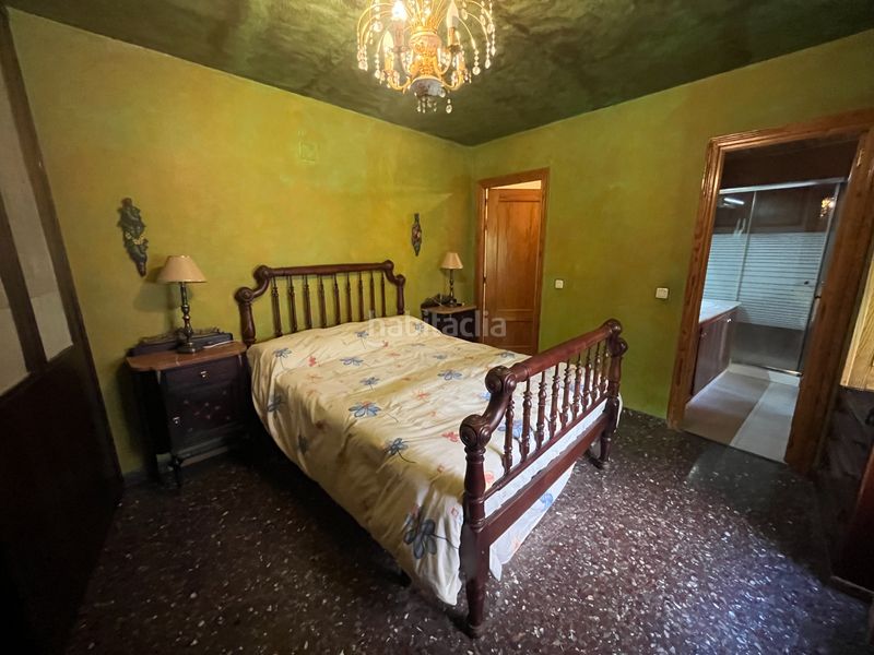 Foto f2b0268b-1345-4065-a16b-009f24bed0b4. Casa adossada amb xemeneia calefacció a San Ildefonso - Catedral Jaén