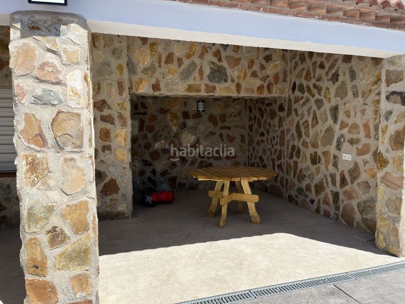 Foto 045e915f-57a7-4eb0-ae9d-b20bb4cd8d7c. Xalet amb calefacció aparcament piscina a Avda de Madrid - Pº de la Estación Jaén