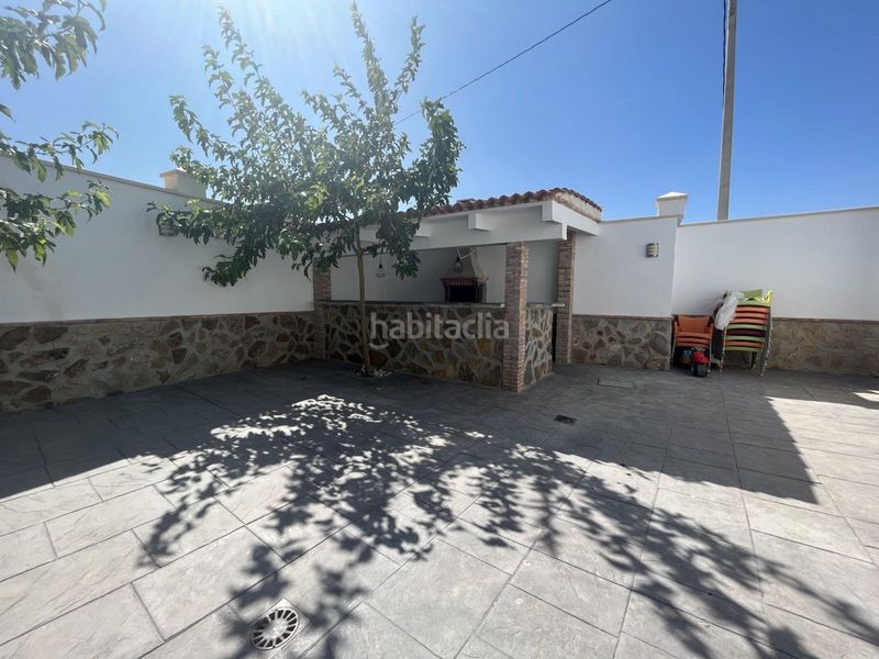 Foto 2c572648-a7f3-40aa-9694-5bf18bc4a586. Xalet amb calefacció aparcament piscina a Avda de Madrid - Pº de la Estación Jaén