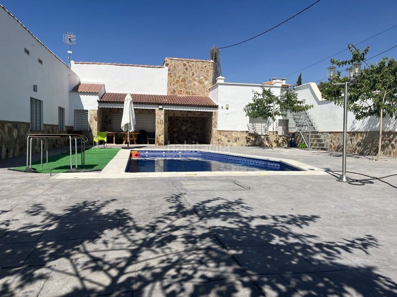 Foto dd96a152-b997-4eba-a614-91c8056d5096. Xalet amb calefacció aparcament piscina a Avda de Madrid - Pº de la Estación Jaén