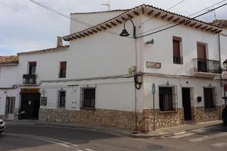 Casa a Alborache. Amplia casa con restaurante en funcionamiento