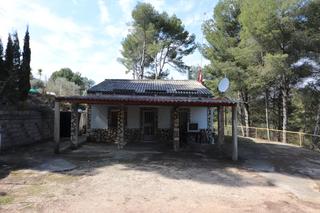 Masia a Macastre. Casa de campo con muchas posibilidades