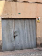 Location Parking voiture  Calle cipres. Alquiler plaza garaje para motos frente hospital provincial
