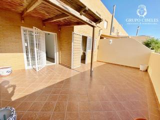 Casa en San Luis. Se vende espectacular trplex muy cerca de avenida del mediterra