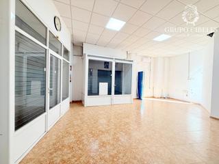 Locale commerciale in Nueva Andalucía