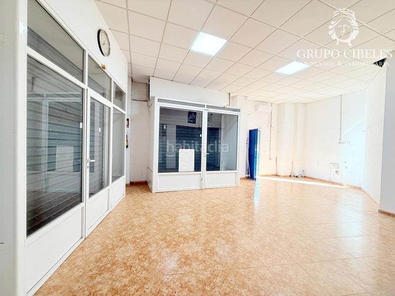 Foto b08e204a-f7cf-497d-a398-1de2d8c9aa66. Rent business premise in Nueva Andalucía Almería