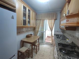 Pis a Sta. Marina - San Andrés - San Pablo - San Lorenzo. Piso 4/2baños en avda.. barcelona