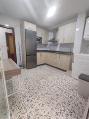 Lloguer Pis a Sta. Marina - San Andrés - San Pablo - San Lorenzo. Alquiler de piso en avenida de barcelona