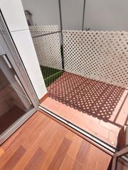 Rent Flat in Calle lope de hoces 14. Alquiler de pisos en centro, junto a paseo de la victoria