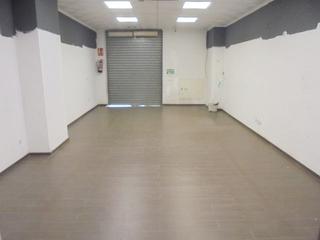 Location Local commercial  Carrer del pintor sorolla. Local comercial 94 m2 en planta baja:
local ideal para todo tip
