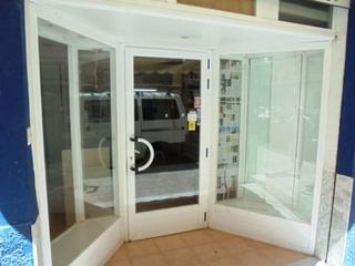 Geschäftsraum in Estación - Universidad. Local comercial en venta junto farmacia y estanco:
planta baja
