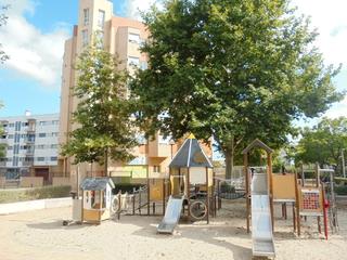 Rent Flat  Carrer juan bautista folía prades. Piso en alquiler: sin muebles pero con electrodomésticos, 88 m2