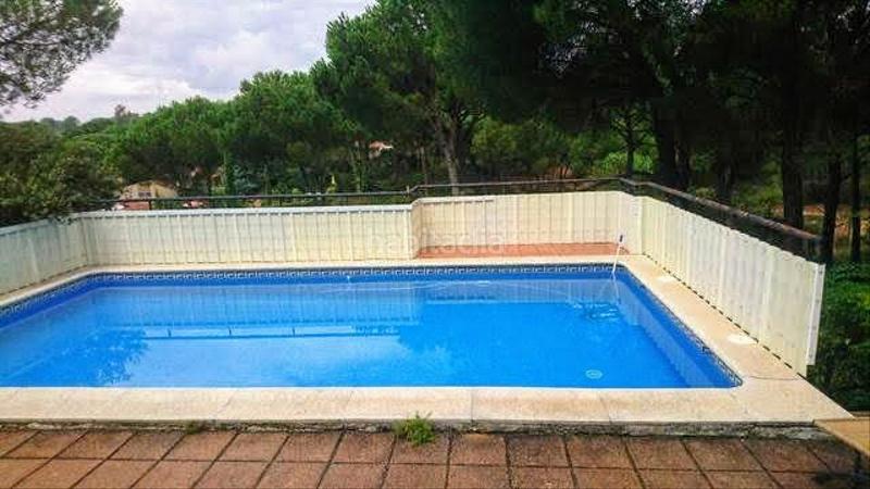Foto 8d26a7fa-c006-46ea-9052-9a4f47a28266. Casa aparellada amb xemeneia calefacció aparcament piscina a Córdoba