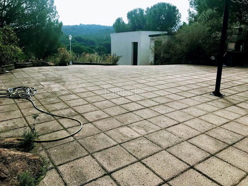 Foto a05419ec-d483-4aca-b855-ef1ea850870c. Casa aparellada amb xemeneia calefacció aparcament piscina a Córdoba