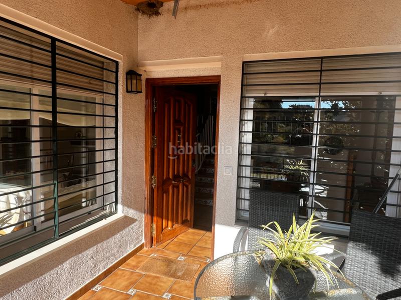 Foto 3319595d-548f-4493-8755-fee23b93b3e5. Casa aparellada amb xemeneia calefacció aparcament piscina a Córdoba