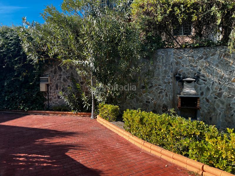 Foto 3801402c-feca-42fd-beb3-cf13cc3f67eb. Casa aparellada amb xemeneia calefacció aparcament piscina a Córdoba