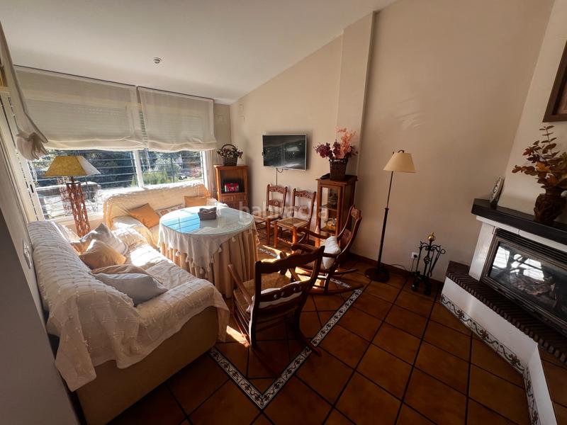 Foto a4ffa575-fd0b-480d-a273-1122dea0d50f. Casa aparellada amb xemeneia calefacció aparcament piscina a Córdoba