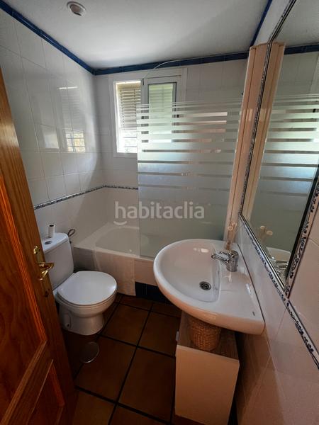 Foto a8f8f325-421f-409d-a0d7-fb18d2dce6fb. Casa aparellada amb xemeneia calefacció aparcament piscina a Córdoba