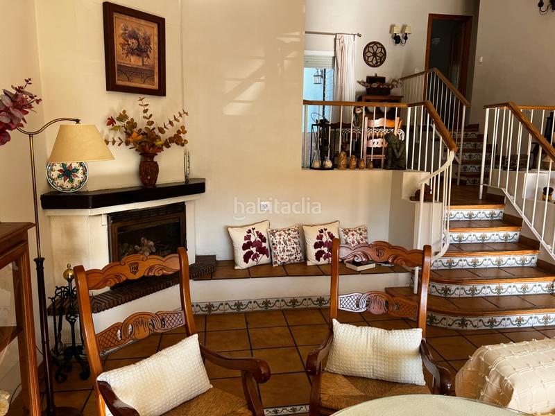 Foto c87c8434-6840-4743-90b3-a35d25a118ec. Casa aparellada amb xemeneia calefacció aparcament piscina a Córdoba