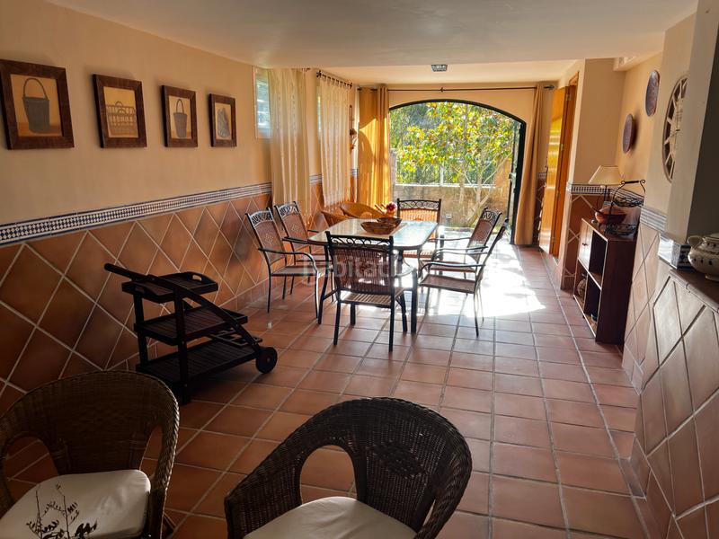 Foto d752e144-c15a-4955-88df-aa4d2025cf1b. Casa aparellada amb xemeneia calefacció aparcament piscina a Córdoba