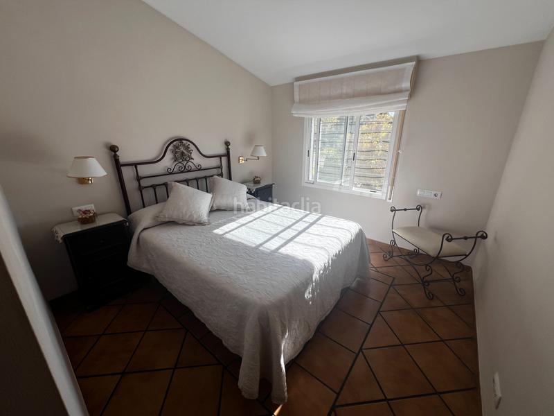 Foto e2dee4f0-d33e-447c-86be-aaebd132e238. Casa aparellada amb xemeneia calefacció aparcament piscina a Córdoba