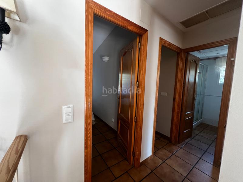 Foto f402f683-6607-4995-ab3a-47c1f41d90f4. Casa aparellada amb xemeneia calefacció aparcament piscina a Córdoba