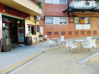 Local Comercial a Les Clotes. Bar de tapas en traspaso o venta de local en les clotes, vilafra