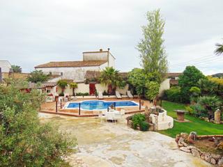 Chalet à Vilobí del Penedès. Masia rural en venta bellver, vilobi del penedes, barcelona.