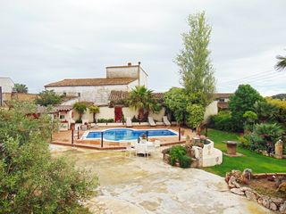Chalet in Vilob� del Pened�s. Masia rural en venta bellver, vilobi del penedes, barcelona.
