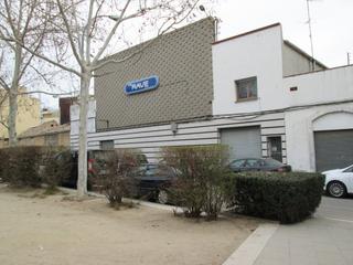Location Local commercial à Centre Vila. Local en alquiler, vilafranca del penedès, 2 locales más viviend