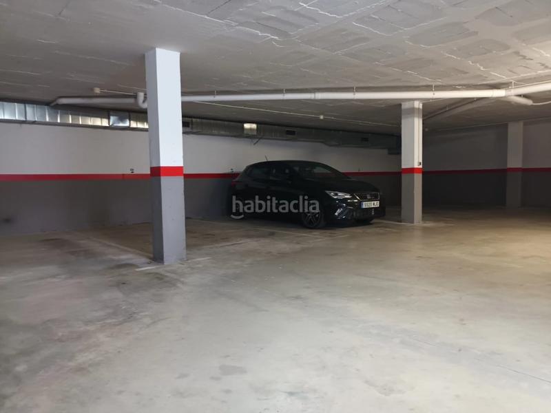 Foto 90dc5e2a-fbdf-42ed-a159-df13d6a236f8. Aparcament cotxe a Sant Martí Sarroca