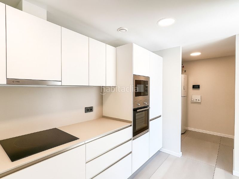 Foto 991fac4e-ce2a-47c8-924b-a5767c78e97c. Piso obra nueva en La Girada piso de 3 habitaciones con terraza, piscina y parking incluido en Vilafranca del Penedès