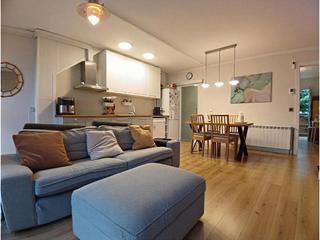 Casa  Calle major. Casa adosada reformada con patio y acabados de alta calidad en e