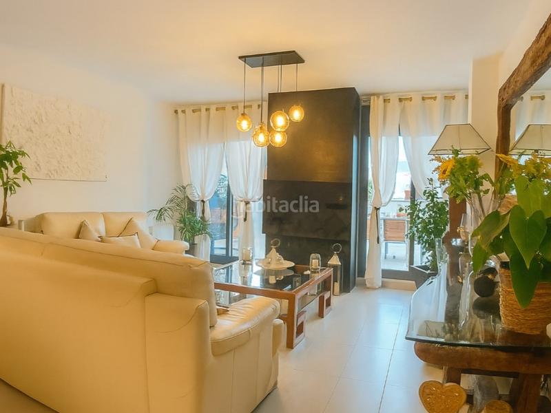 Foto 1f86d686-8825-4fe1-ab13-bed0dc899d67. Àtic amb calefacció aparcament a Centre Vendrell (El)