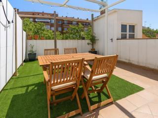 Pis  N/a. Oportunidad única vivienda  local comercial en vilafranca, ideal