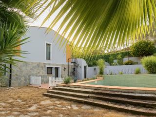 Casa  Calle talp del (can suria). Ocasión única chalet con licencia turística y gran parcela en ca