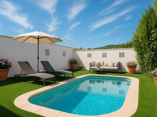 Casa  Carretera pontons. Chalet en una sola planta con piscina y construcción auxiliar en