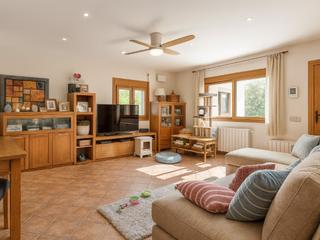 Casa  Calle ramon casas. Chalet independiente en venta en la bisbal del penedès  urbaniza