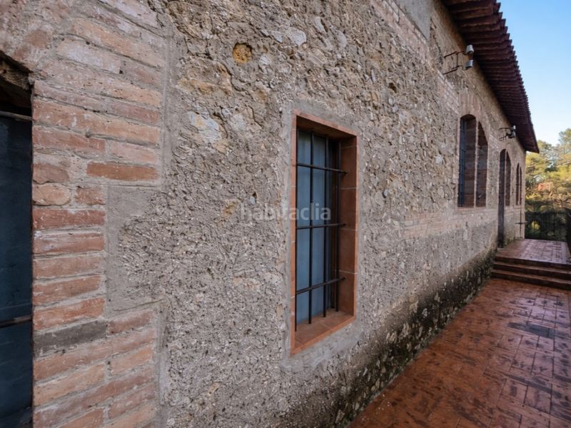 Foto b6e01470-fe00-4f12-9e14-52c9bde35769. Casa a Gelida