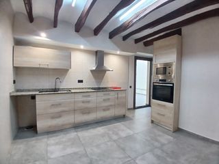 Location Appartement  Calle paloma. Exclusiva planta baja de diseño con patio y suite en el corazón