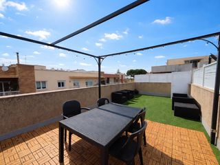 Penthouse  Calle valencia. Ático reformado con solárium privado en zona céntrica, listo par