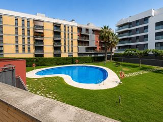 Etagenwohnung  Passatge modernisme. Amplio piso seminuevo con piscina en molí den rovira, vilafranca