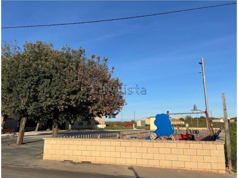 Foto 4f2f89ac-38d7-41e9-bd07-c10e29cc90b1. Casa amb aparcament a Font-rubí