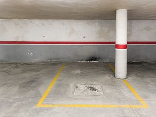 Aparcament cotxe  Calle orient. Plaza de aparcamiento en venta en centre vila  vilafranca del pe